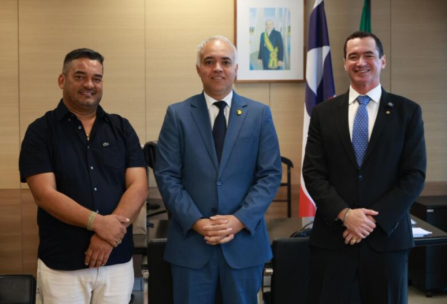 Deputado Alexandre Guimarães busca recursos para infraestrutura e habitação no Tocantins