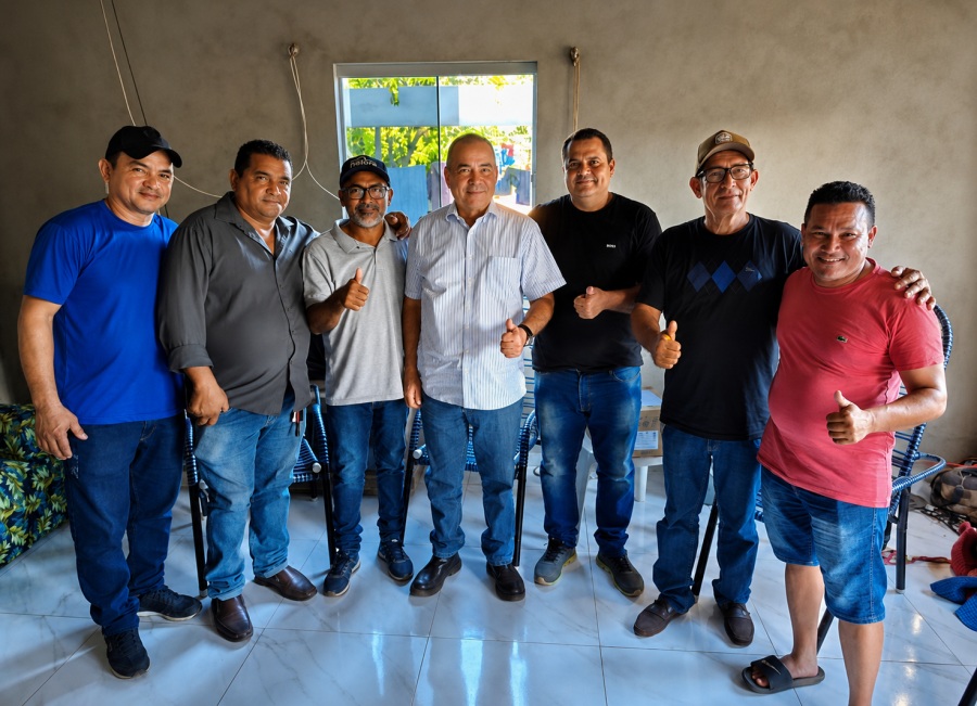 Vereadores Ilário Guimarães, Renê Neres e Christian Oliveira recebem ex-senador Vicentinho Alves, pai do pré-candidato ao Governo Vicentinho Jr, em Barra do Ouro