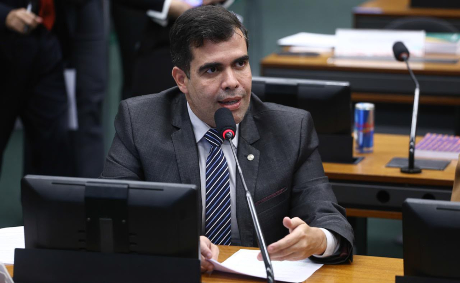 Ricardo Ayres anuncia que Governo Federal editará MP para acabar com bets no Brasil